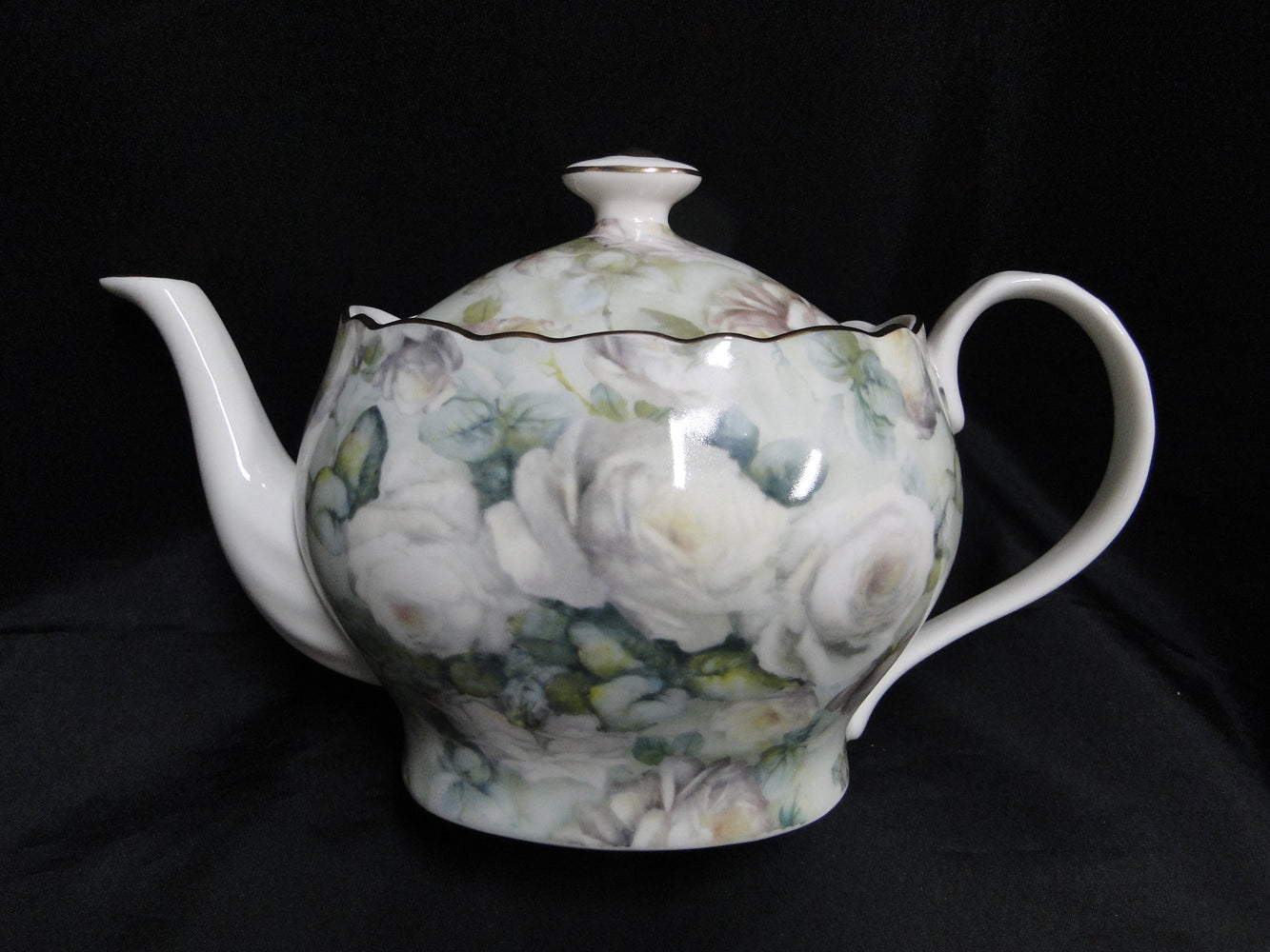 Grace's Teaware White Roses & Green Leaves: Teapot & Lid, 6 1/8"Tall