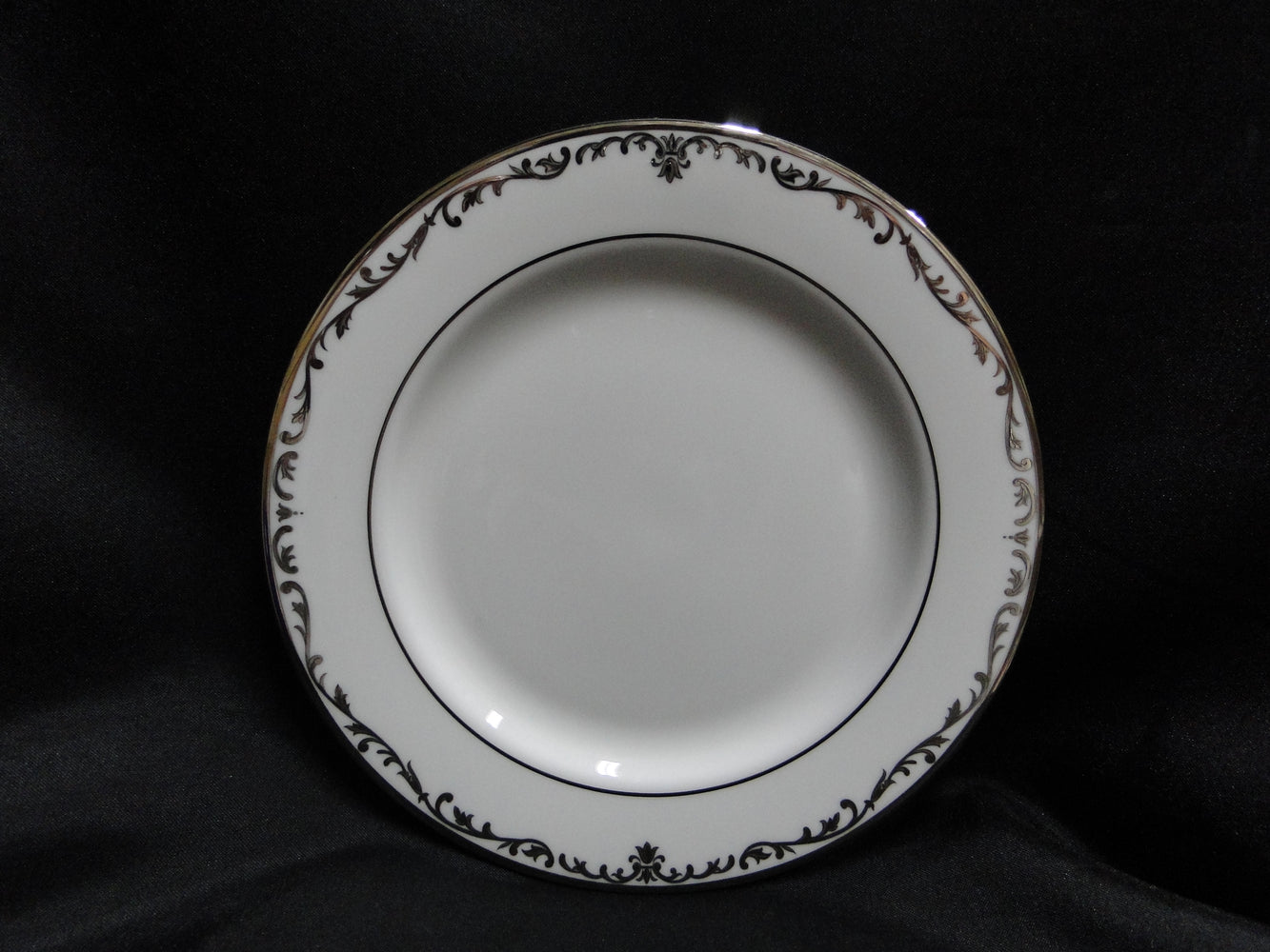 Lenox Coronet Platinum, Platinum Scrolls: Bread Plate (s), 6 3/8"