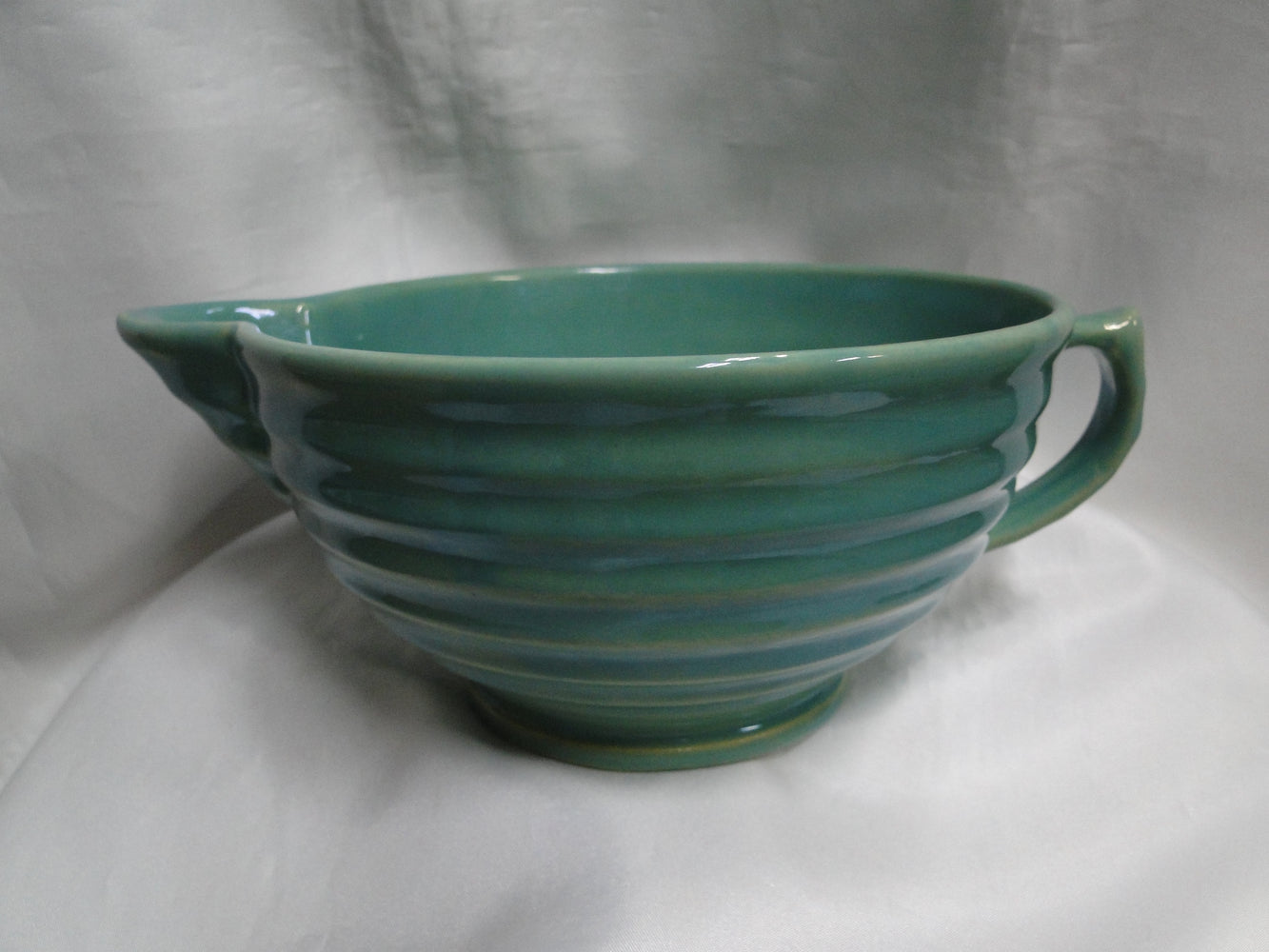 Bauer Ring Jade (Green) (Old): Batter Bowl, 8"D x 4 3/8"T, Flaw