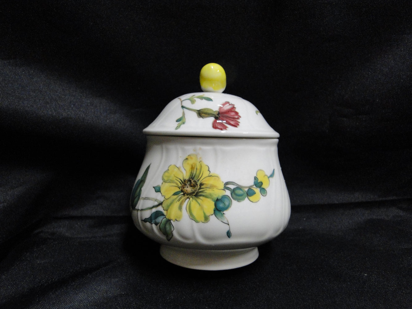 Villeroy & Boch Bouquet, Flowers, Insects: Mini Sugar Bowl & Lid, 4" Tall