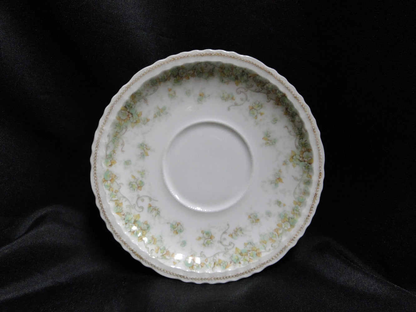 Haviland (Limoges) Green & Tan Floral Garland, Blank 123: 5 5/8" Saucer Only