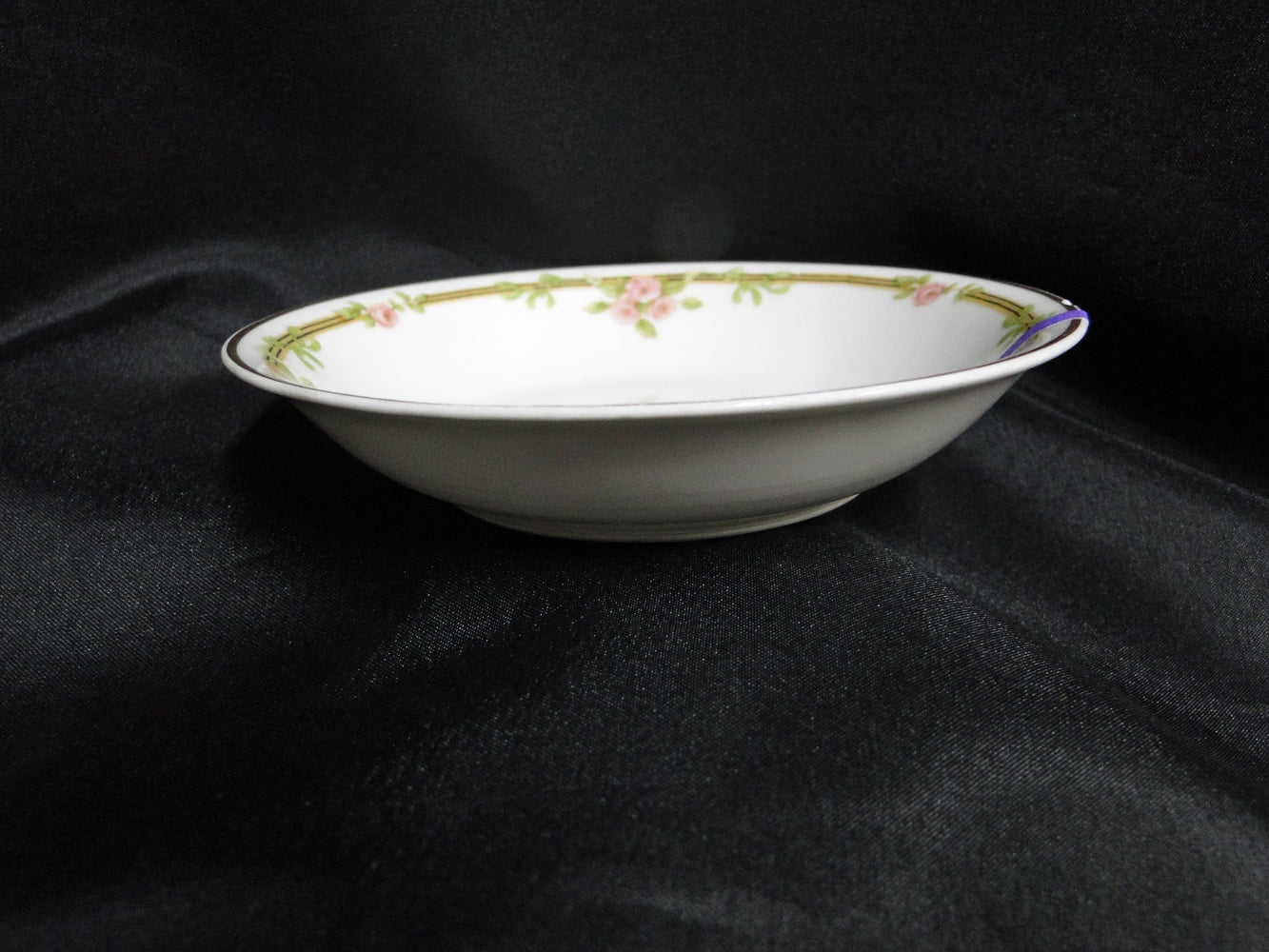 Haviland Schleiger 625A, Pink Roses on Vine: Fruit Bowl, 5" x 1", As Is