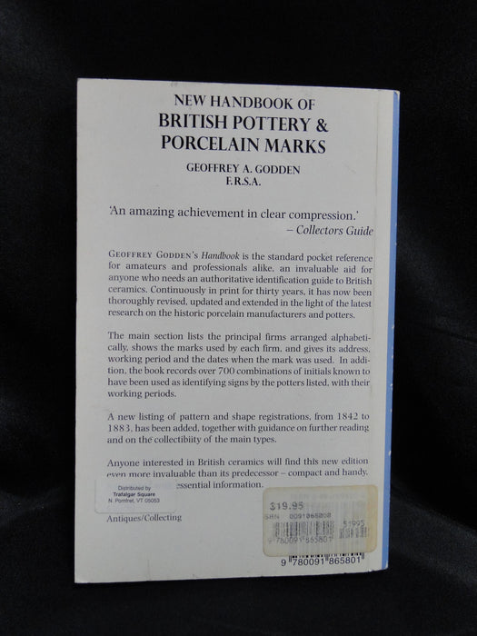 New Handbook of British Pottery & Porcelain Marks by Geoffrey A. Godden