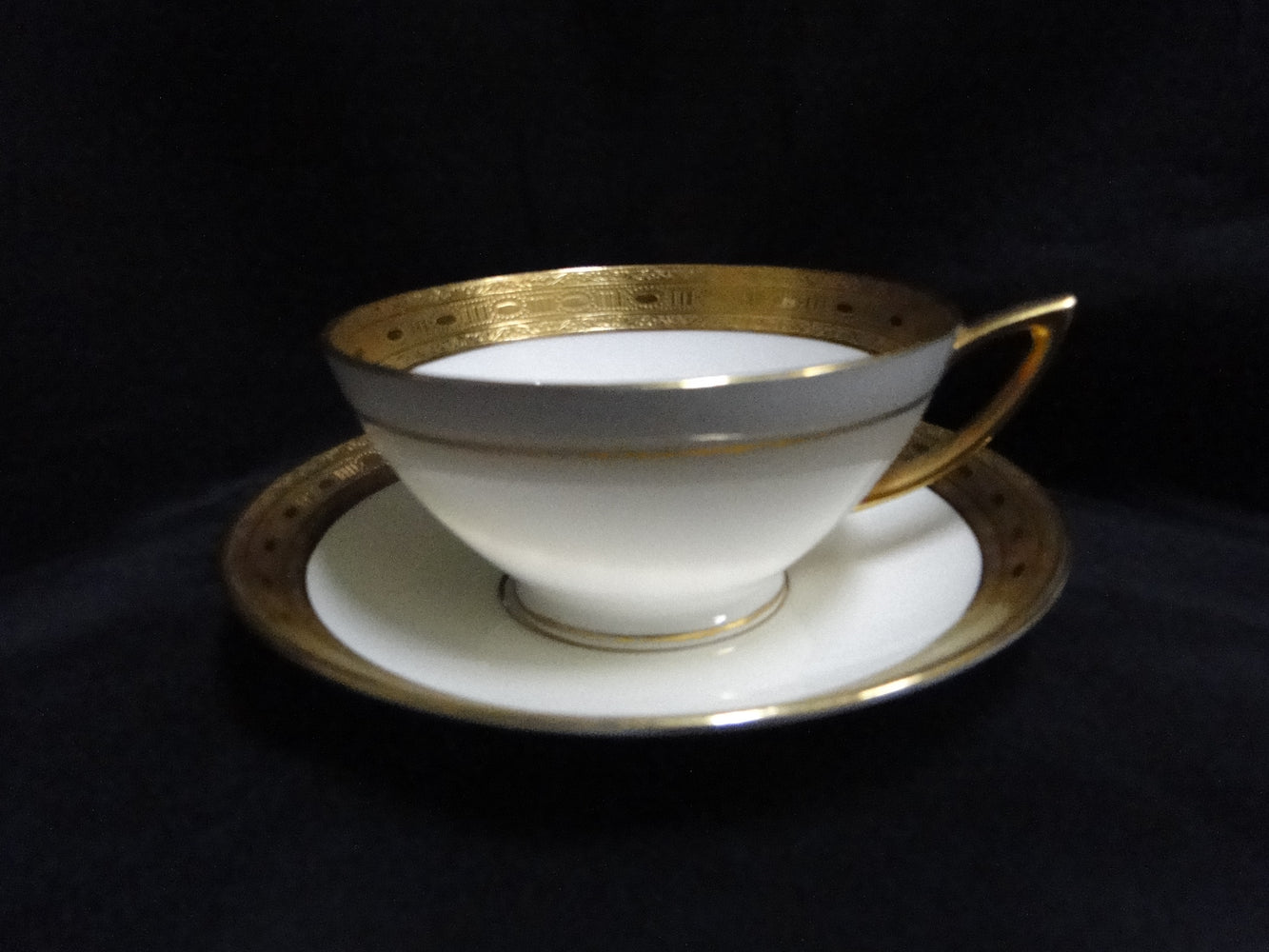 Minton H4523, Encrusted Gold, Cream Band: Cup & Saucer Set, 2"