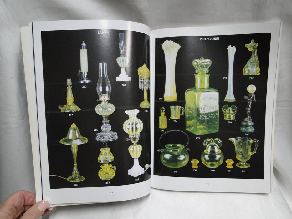 Vaseline Glass: Canary to Contemporary by David A. Peterson