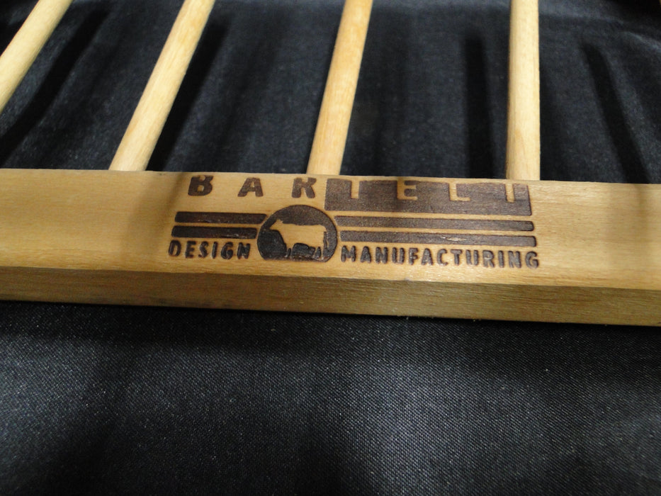 Bartelt (USA) Wooden Display Rack for Eight Plates OR Lids, 14" Long