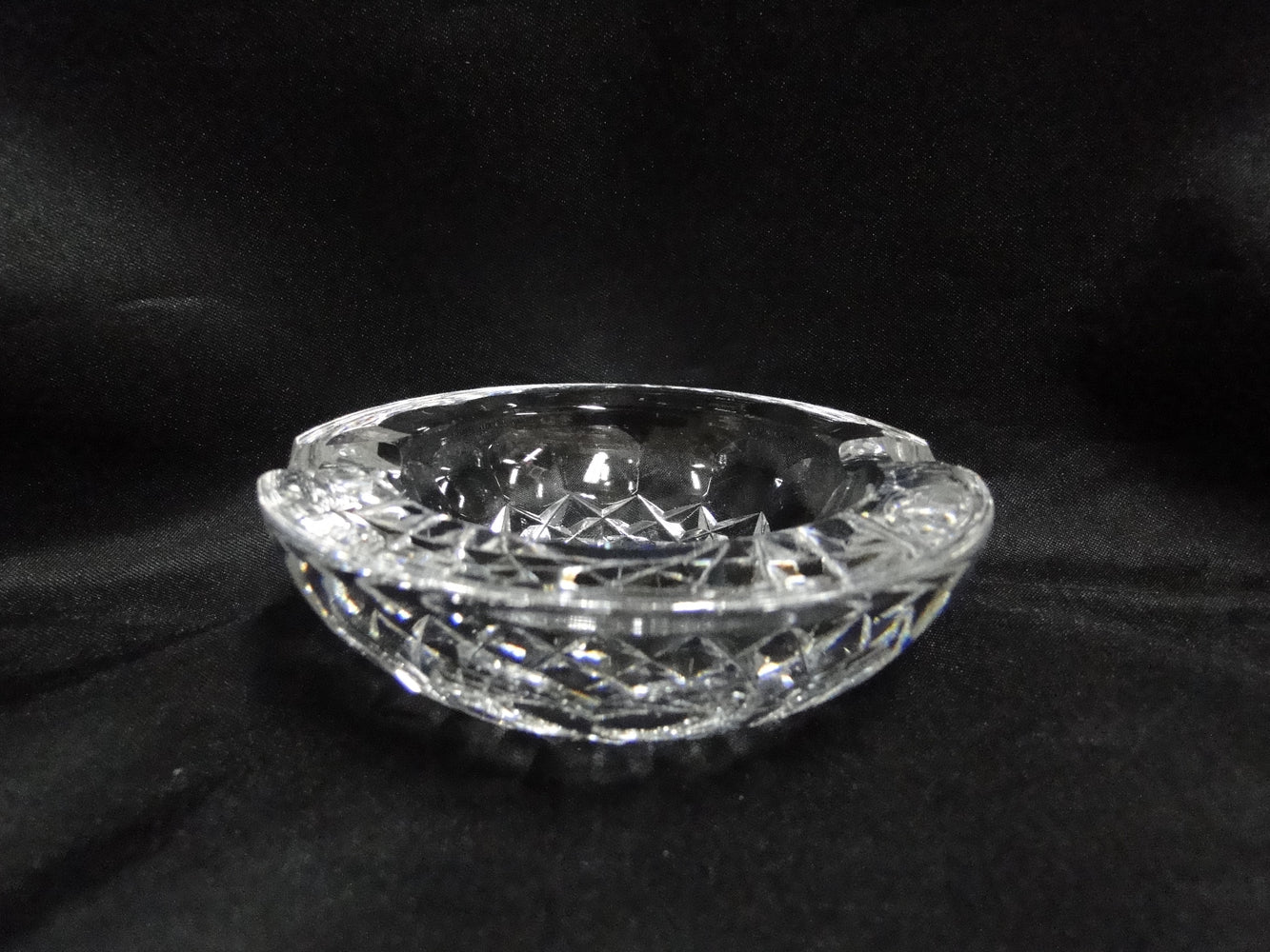 Waterford Crystal: 2-Slot Ashtray, 3 1/2" x 1" Tall, Nick