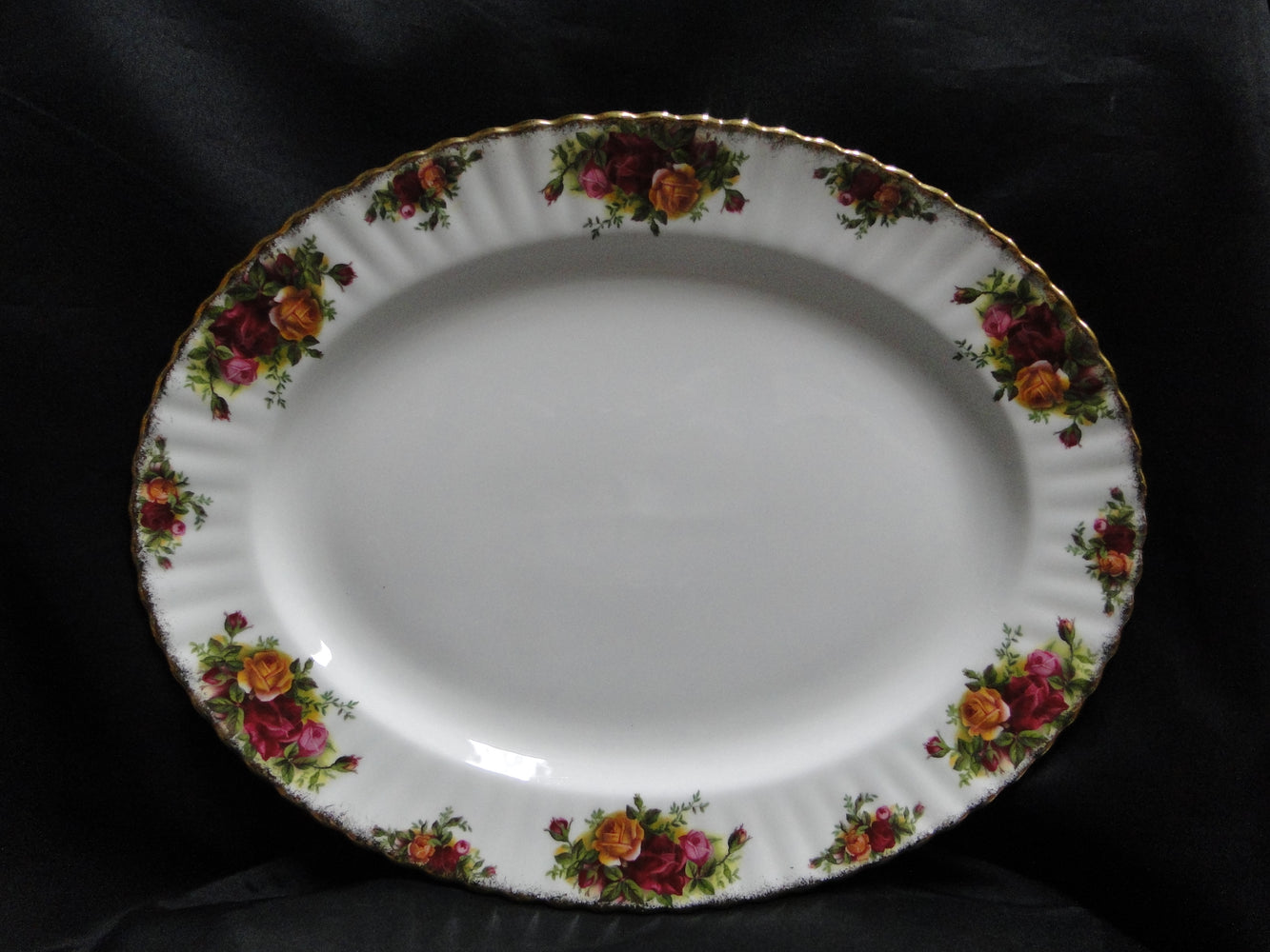 Royal Albert Old Country Roses, England: Oval Serving Platter, 15" x 11 3/4"