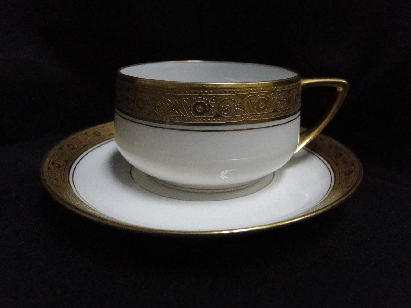 Pfeiffer & Lowenstein Antoinette, Encrusted Gold: Cup & Saucer Set (s), 1 7/8"