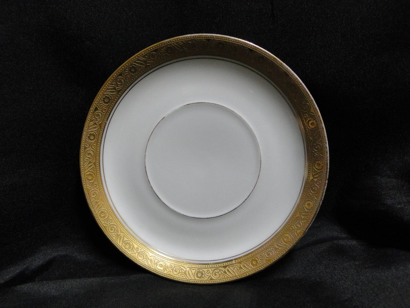 Pfeiffer & Lowenstein Antoinette, Encrusted Gold: 5 1/2" Saucer Only, No Cup