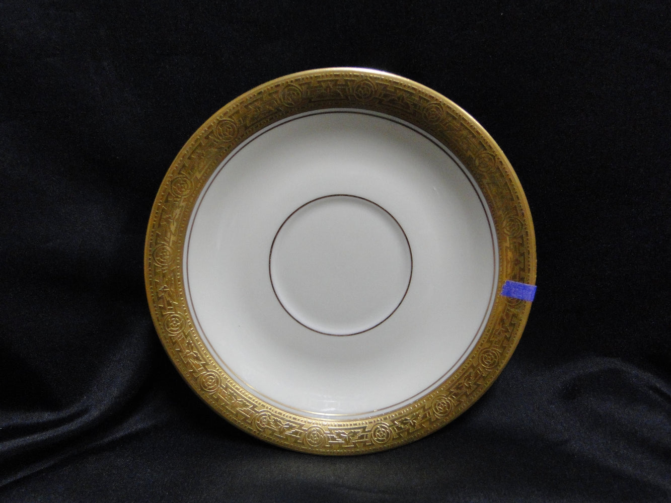Pickard / Heinrich Pic76, Encrusted Gold Roses & Leaves: 6" Saucer Only, Flaw