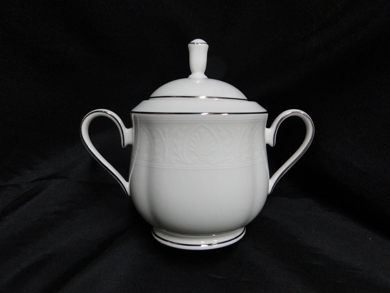 Lenox Hannah Platinum, White Design: Sugar Bowl & Lid, 5" Tall