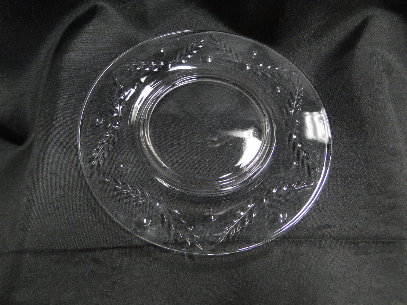 Clear Glass w/ Circles & Leaves: Salad Plate, 7", CR#129