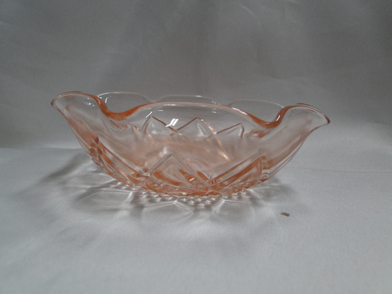 Hazel Atlas Diamond Arches Pink: Fruit Bowl (s), 4 3/4" x 1.5" Tall, Crimped