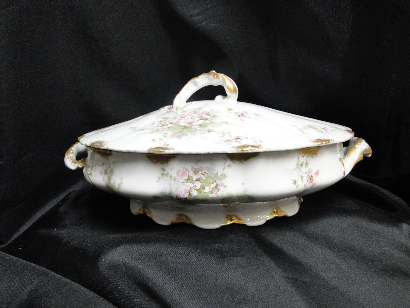 Haviland (Limoges) Schleiger 146, Gold Daubs: Oval Serving Bowl & Lid, As Is