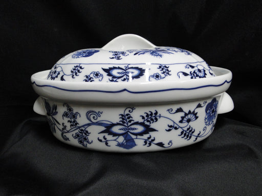 Blue Danube, Blue Onion: Oval Casserole & Lid, 9 1/2" x 7" x 4 3/4", 1.5 Quart