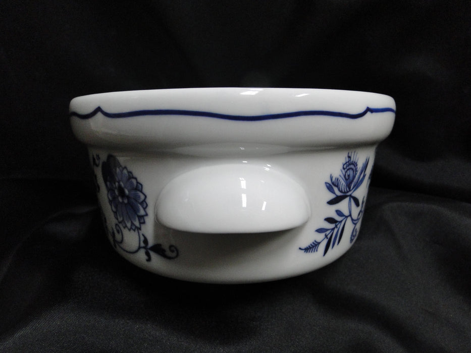 Blue Danube, Blue Onion: Oval Casserole & Lid, 9 1/2" x 7" x 4 3/4", 1.5 Quart