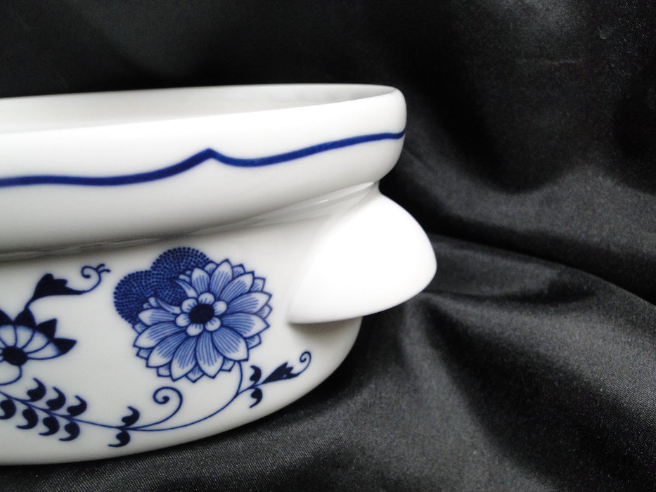 Blue Danube, Blue Onion: Oval Casserole & Lid, 9 1/2" x 7" x 4 3/4", 1.5 Quart