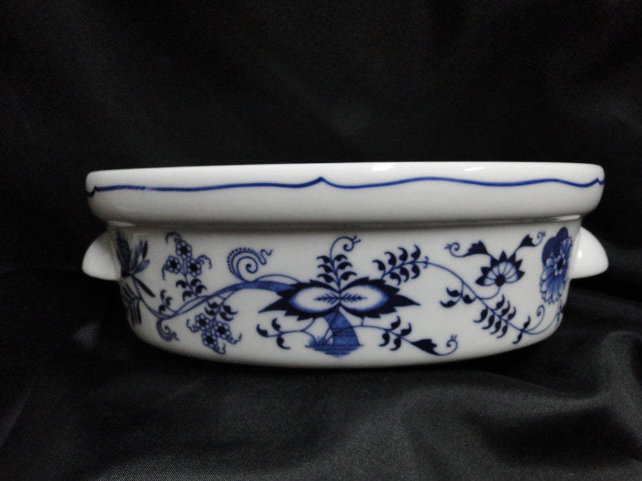 Blue Danube, Blue Onion: Oval Casserole & Lid, 9 1/2" x 7" x 4 3/4", 1.5 Quart