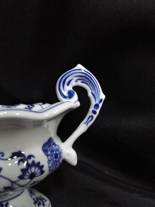 Blue Danube, Blue Onion: Mayonnaise Bowl & Lid, 5 1/2" Tall