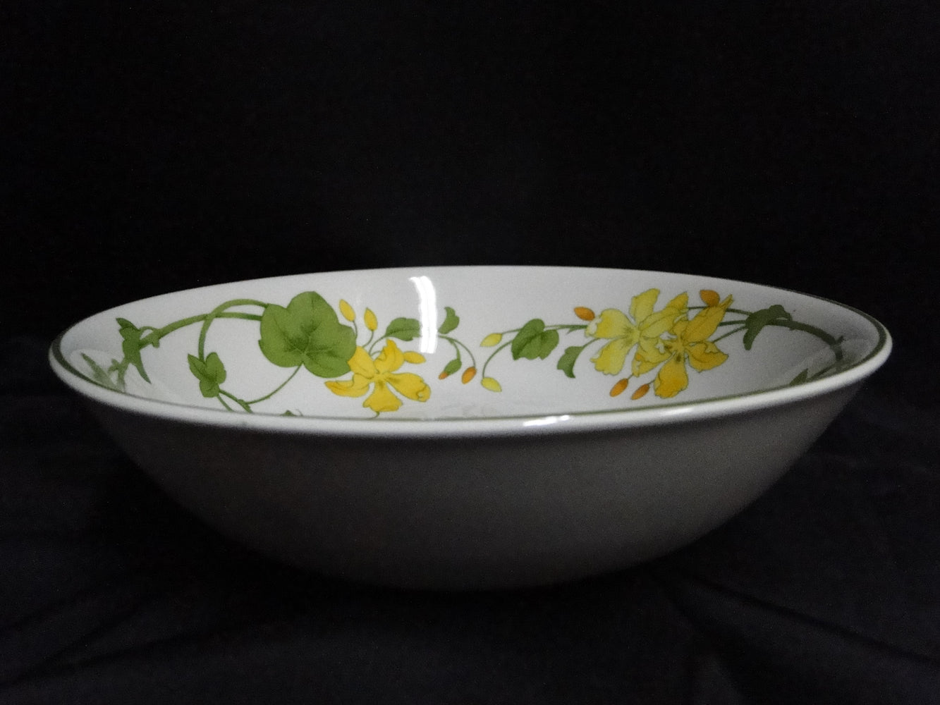 Villeroy & Boch Capuchina, Geranium, Yellow & Green: Round Serving Bowl (s), 8"