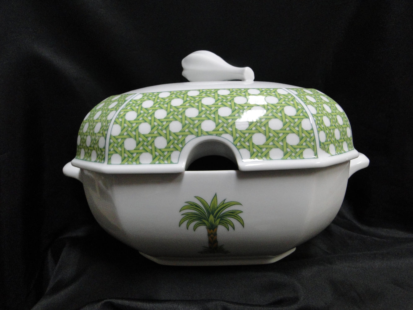 Villeroy & Boch Caribic, Green Palm Tree: Tureen w/ Handles & Lid