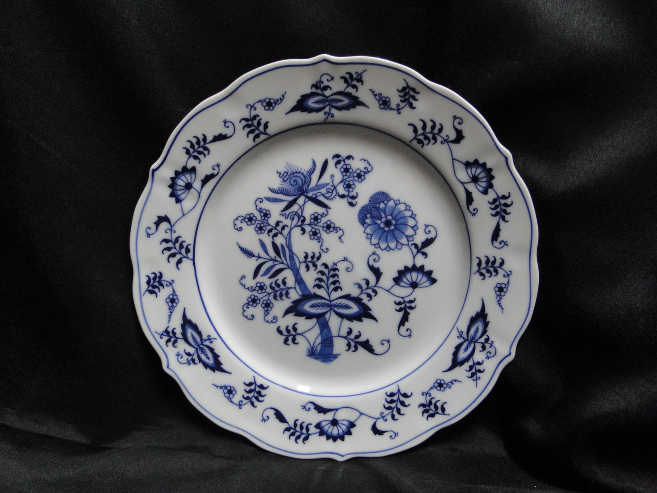 Blue Danube, Blue Onion: Salad Plate (s), 8 3/4"