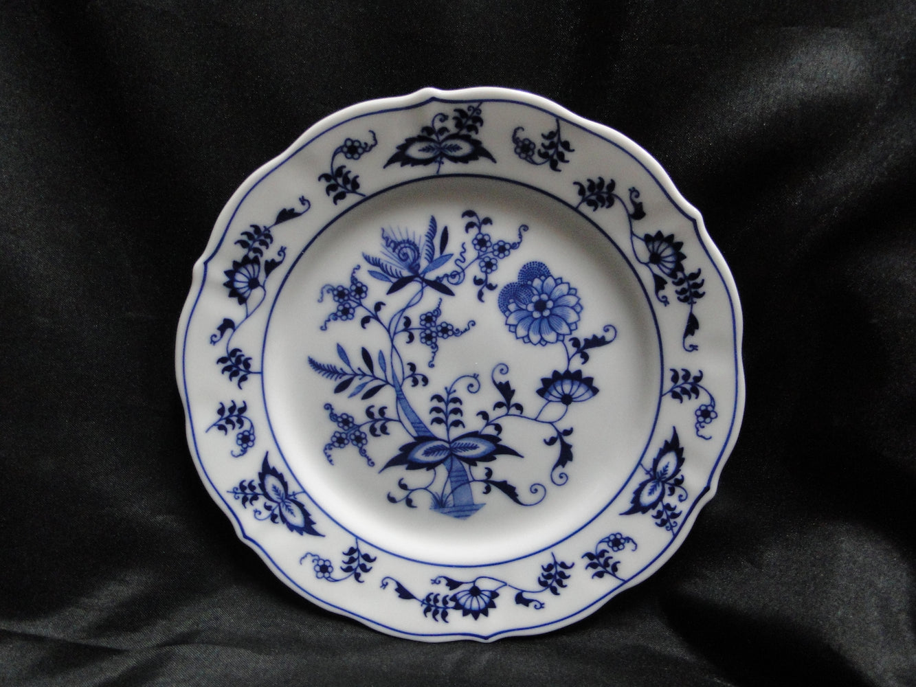Blue Danube, Blue Onion: Bread Plate (s), 6 3/4"