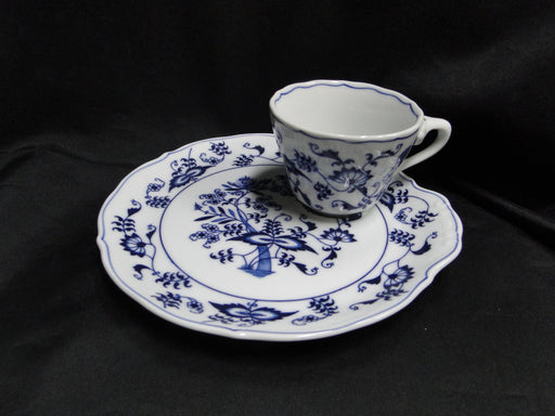 Blue Danube, Blue Onion: Snack Plate & Cup Set (s), 8 1/4" x 7 78" Plate