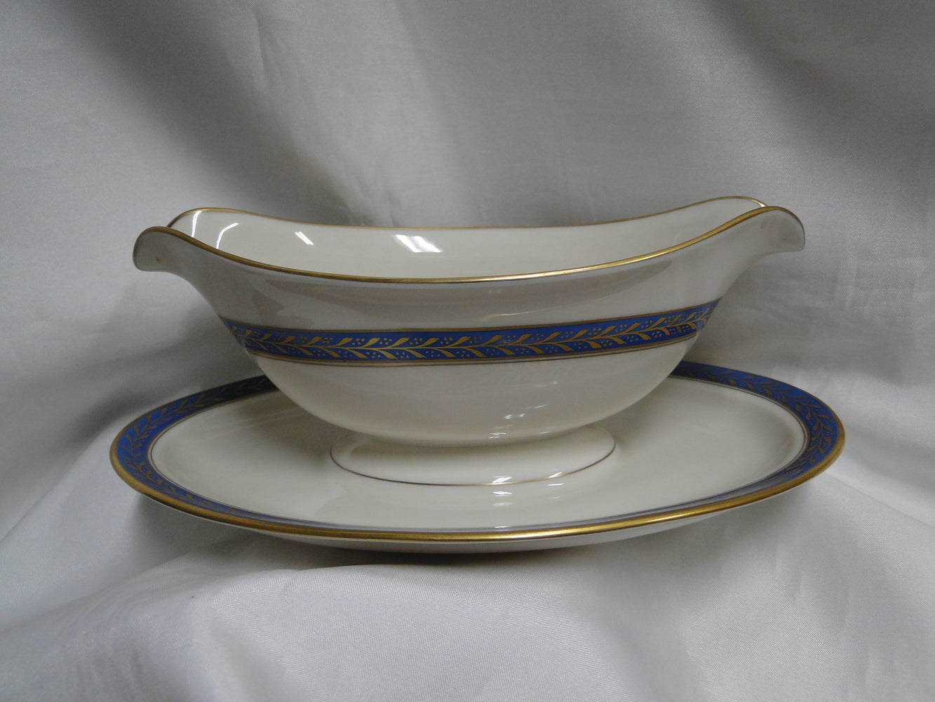 Pickard Josephine Blue, Laurel, Blue Band: Gravy Boat w/ Attached Underplate