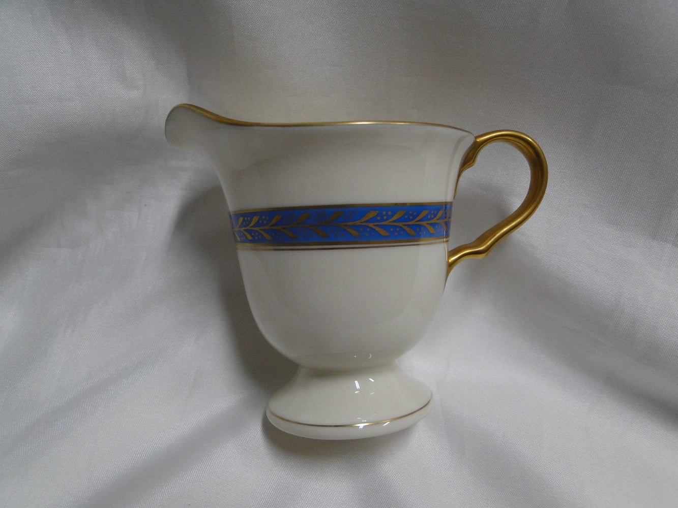 Pickard Josephine Blue, Laurel, Blue Band: Creamer / Cream Pitcher, 3 1/2"