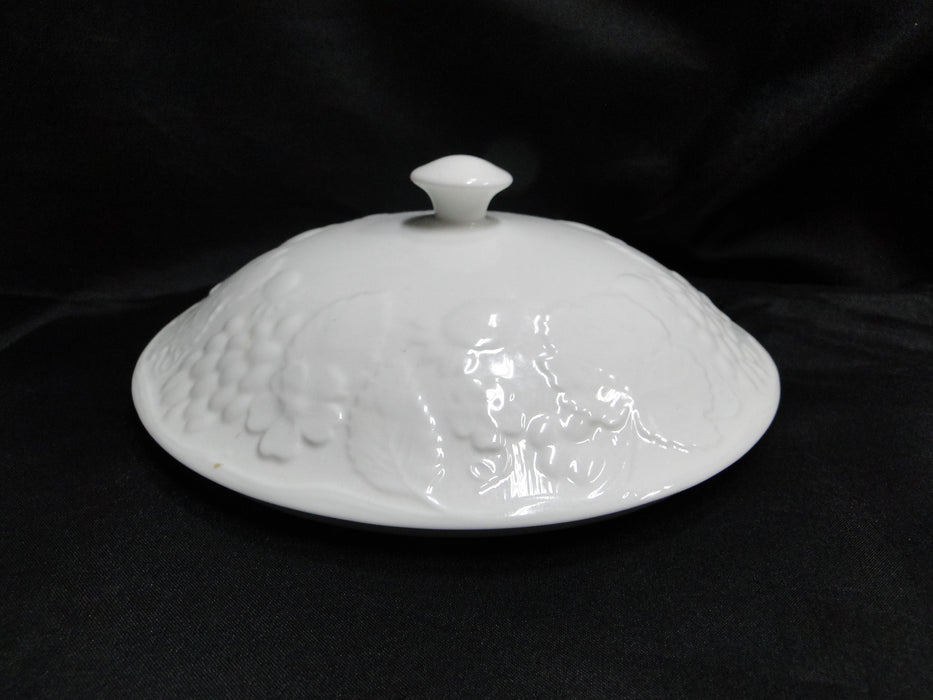 Wedgwood Strawberry and Vine, White, Bone: Round Serving Bowl w/ Lid