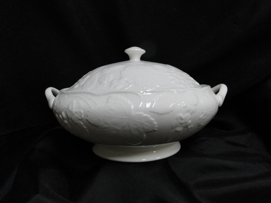 Wedgwood Strawberry and Vine, White, Bone: Round Serving Bowl w/ Lid