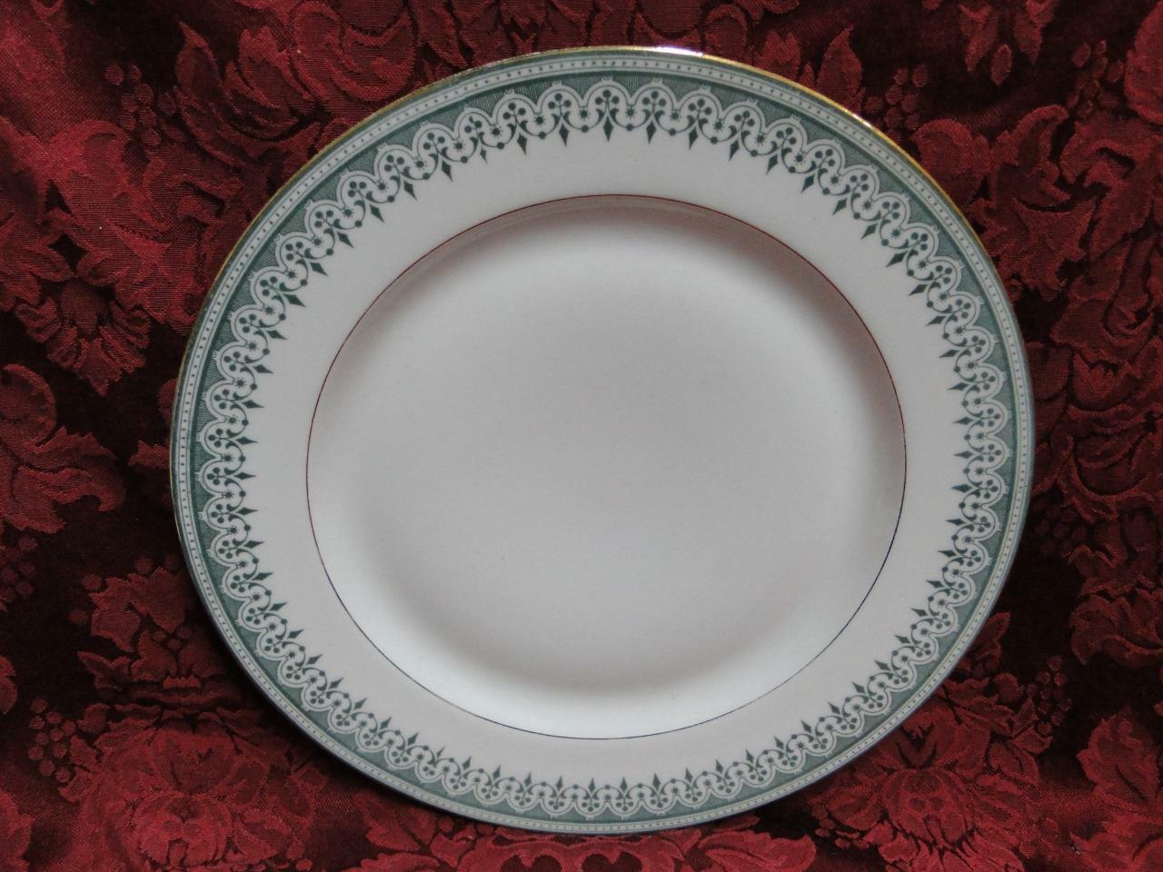 Tressemanes & Vogt TRV3, Green Geometric Rim, Gold: Dinner Plate (s), 9 7/8"