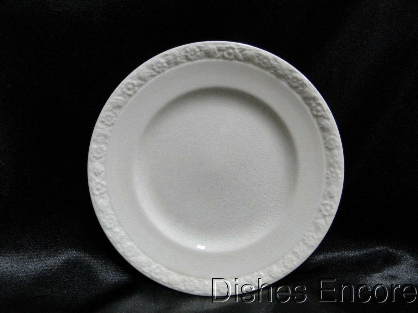 Wedgwood Hedge Rose, Embossed Flower Band: Bread Plate (s), 5 7/8", Crazing