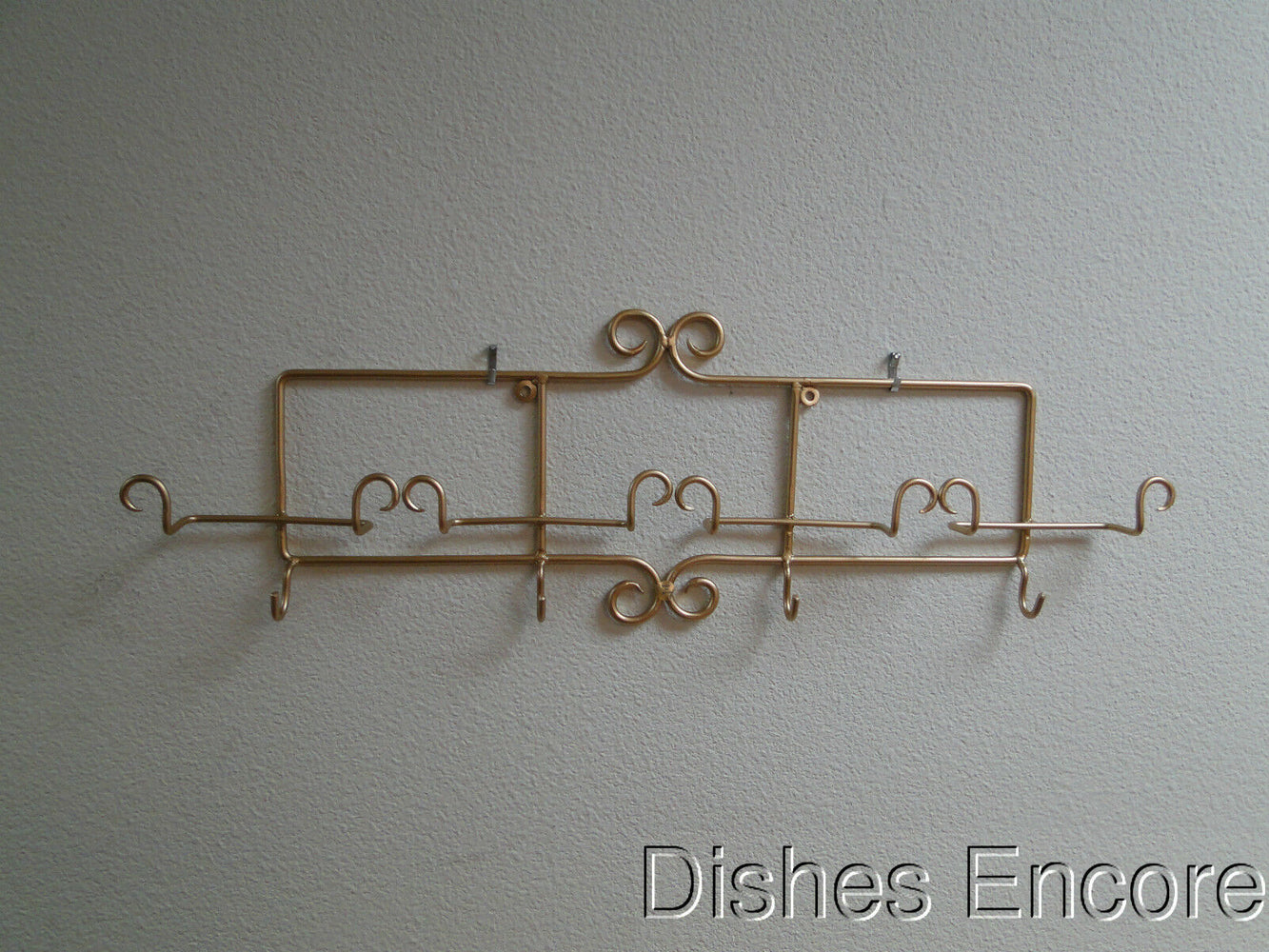 Bard's Horizontal Gold Metal Display Rack for Four Cup & Saucer Sets, 26"