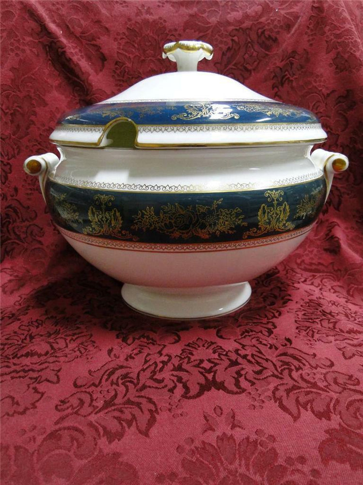 Wedgwood Columbia Blue & Gold, Dragons, Flowers: Tureen & Lid, 9 1/8"