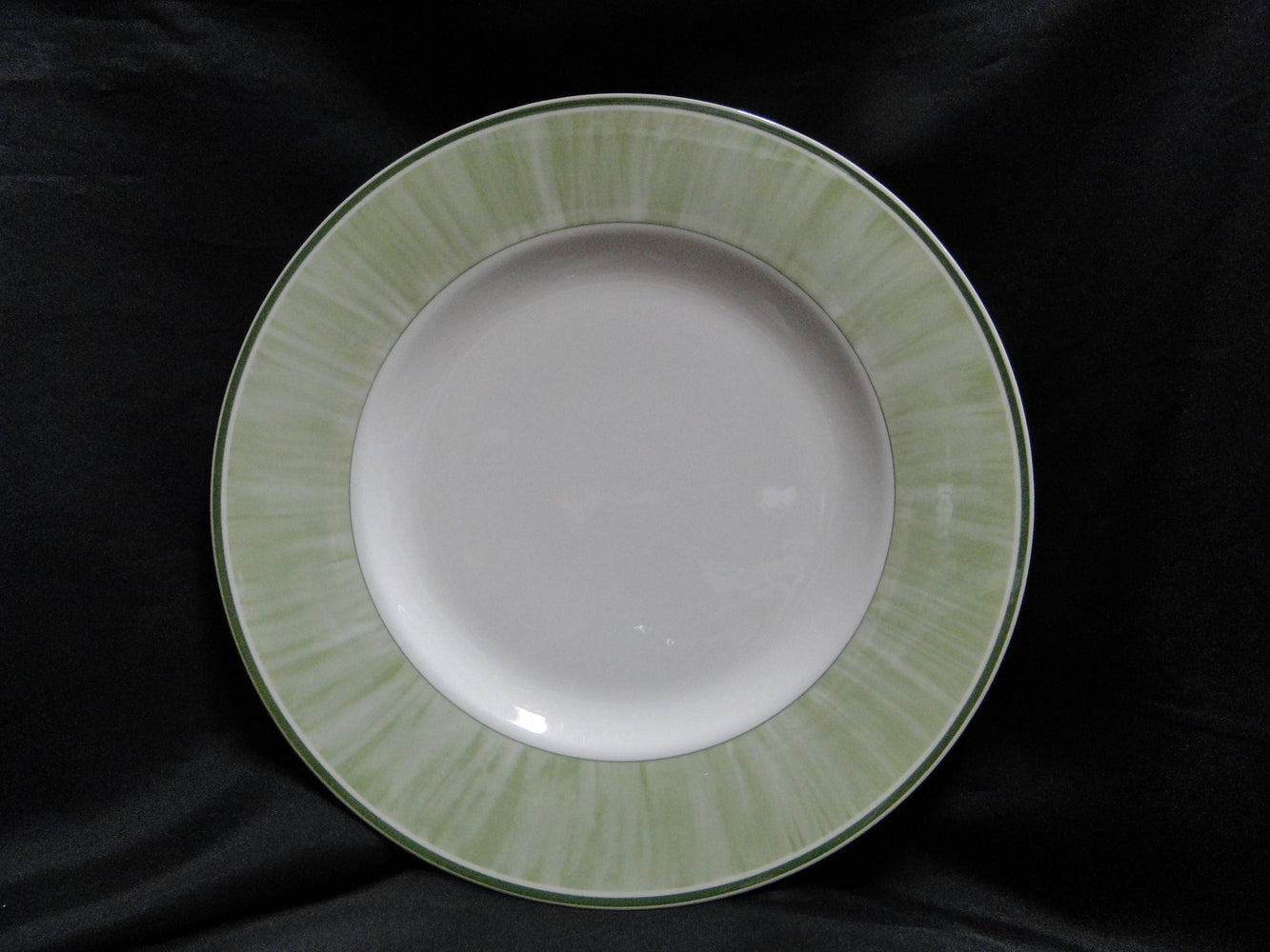 Villeroy & Boch Flora, Green Rim, White Center: Dinner Plate, 10 5/8"