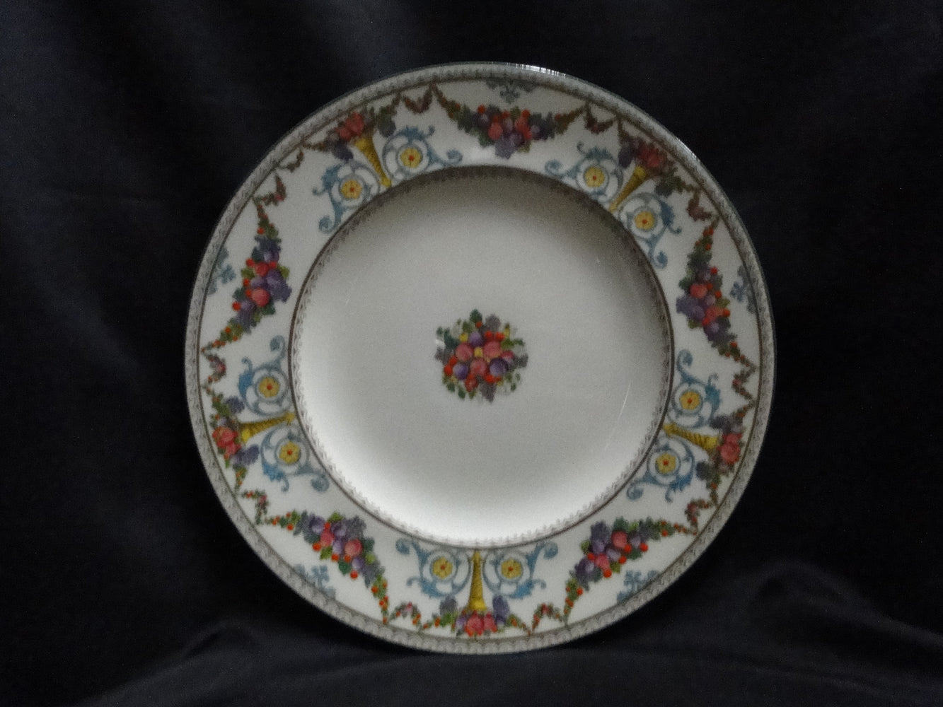 Wedgwood Ventnor W996, Fruit Urns & Swags: Salad Plate (s), 8 1/8"