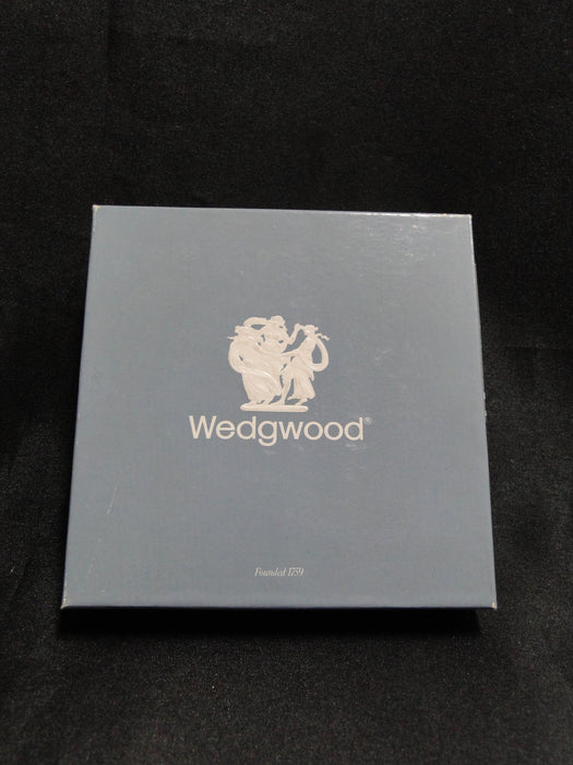 Wedgwood Jasperware, Cream Scene on Lavender Blue: 3 Slot Ashtray, 4 1/2" w/ Box
