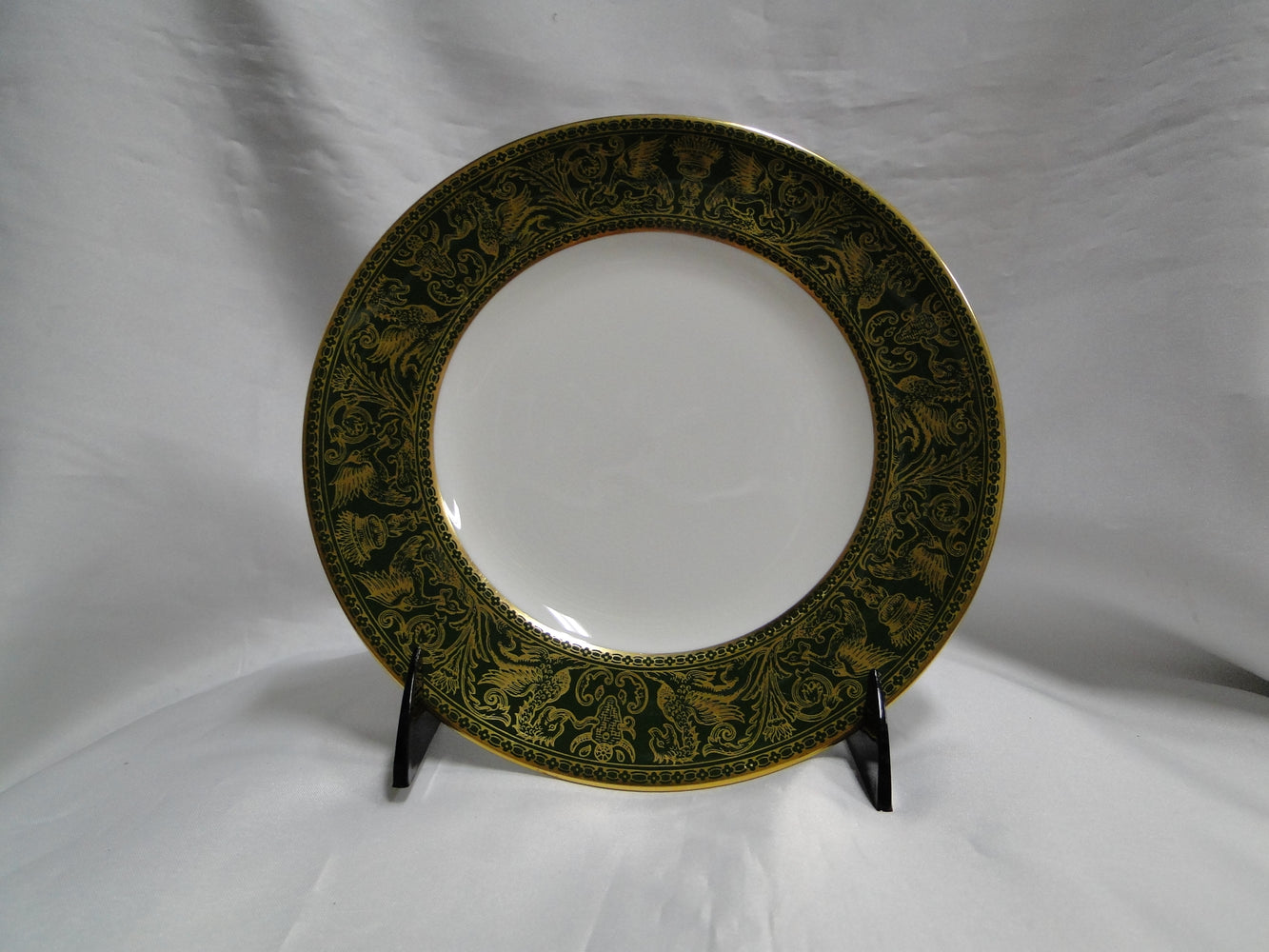 Wedgwood Florentine Dark Green W4170, Dragons: Salad Plate, 8 1/8", Crazing