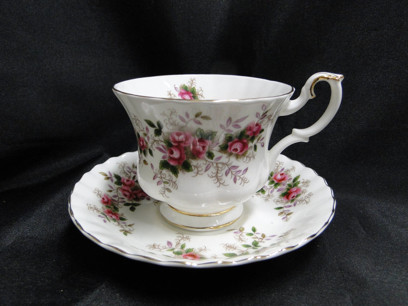 Royal Albert Lavender Rose, Pink, England: Cup & Saucer Set (s), 2 7/8" Tall