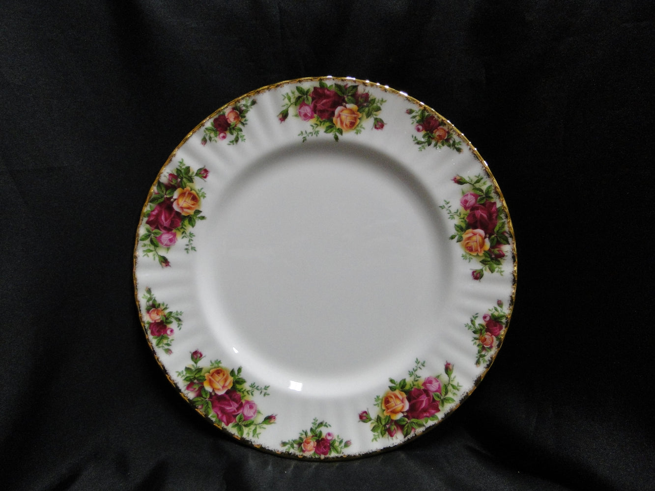 Royal Albert Old Country Roses: Dinner Plate (s), 10 3/8"