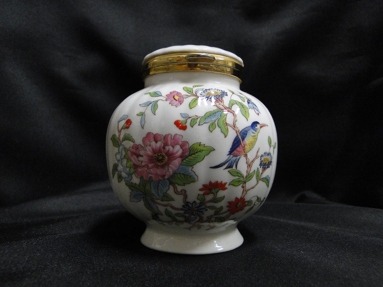 Aynsley Pembroke, Bird & Florals: Round Footed Box & Hinged Lid, 3 7/8" Tall