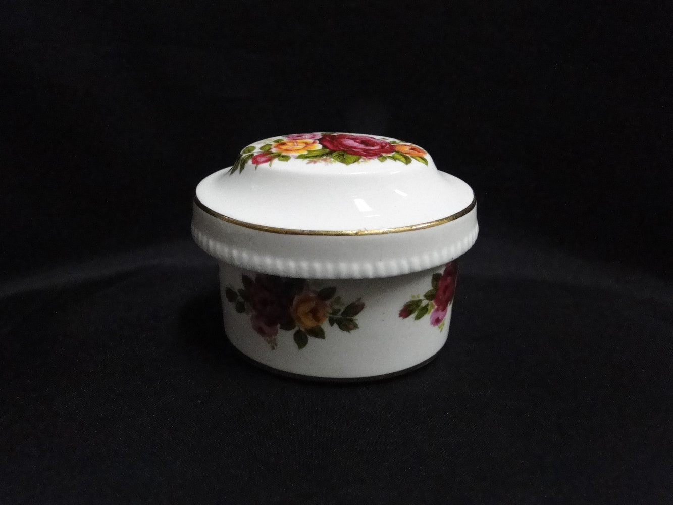 Sheer Elegance, Red, Yellow & Pink Roses on White: Oval Box & Lid, 2 7/8"