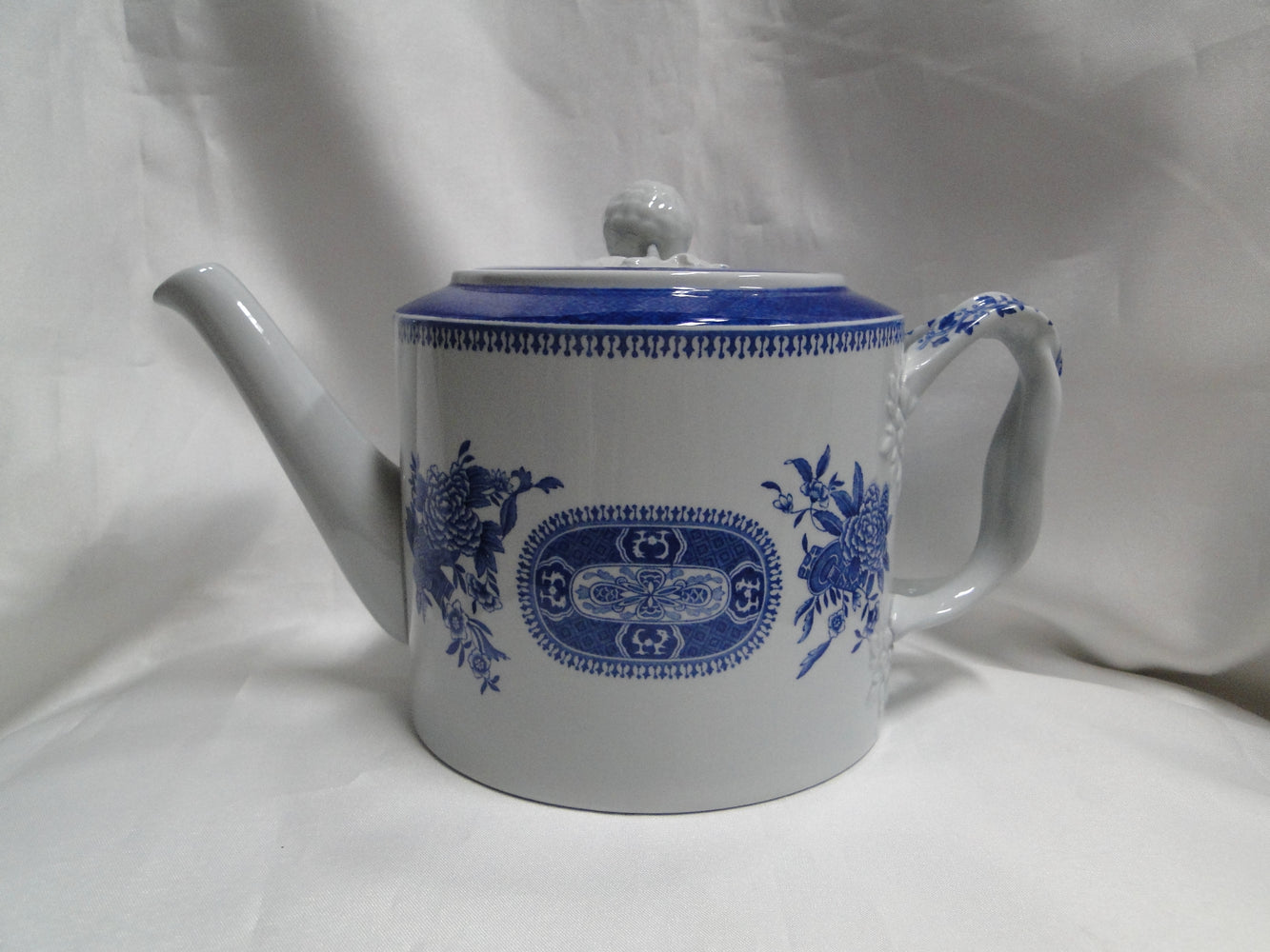 Copeland Spode's Fitzhugh Blue: Teapot & Lid, 5 3/4" Tall, As Is