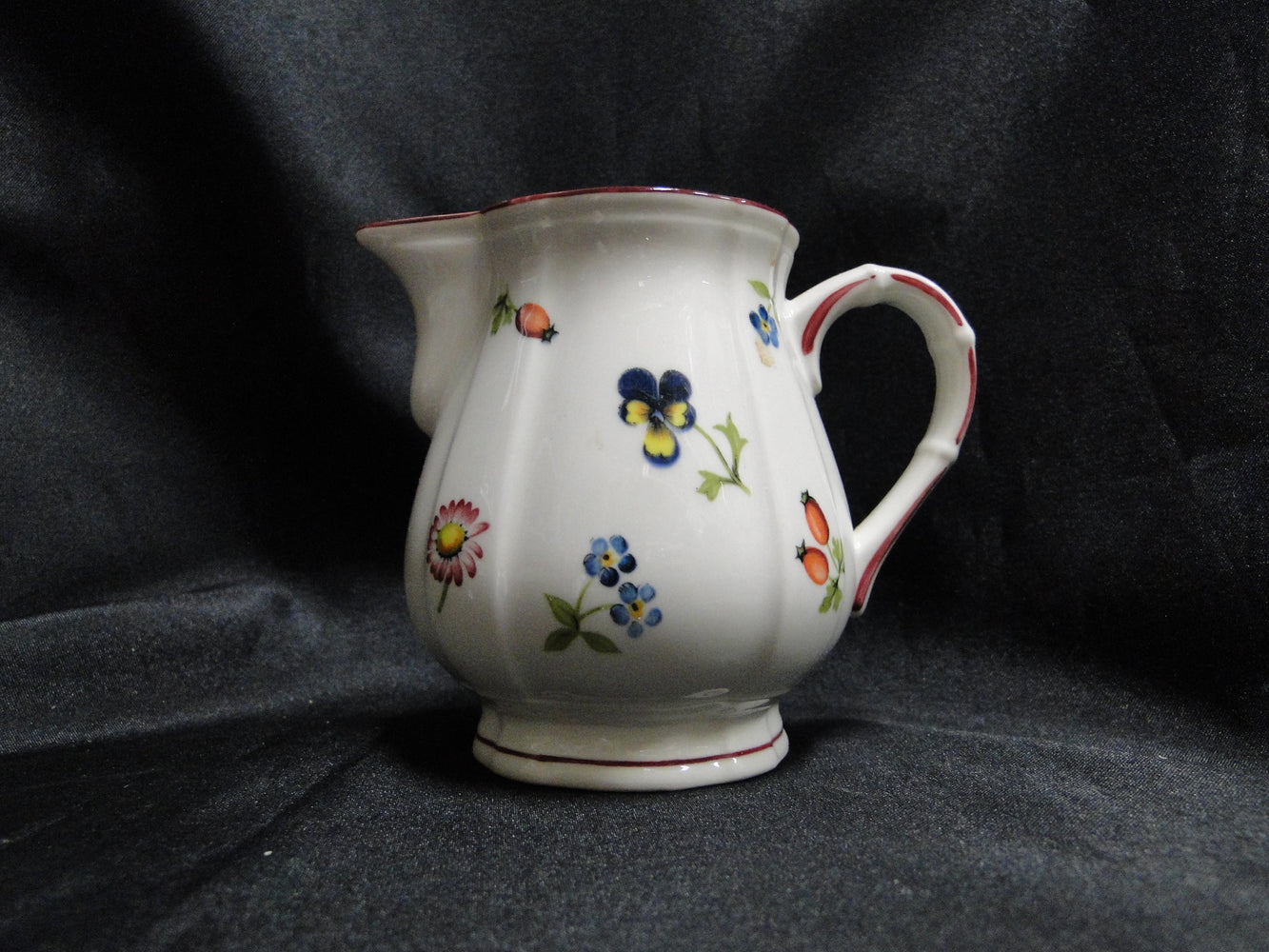 Villeroy & Boch Petite Fleur, Small Flowers, Red Trim: Creamer, 3 5/8" Tall