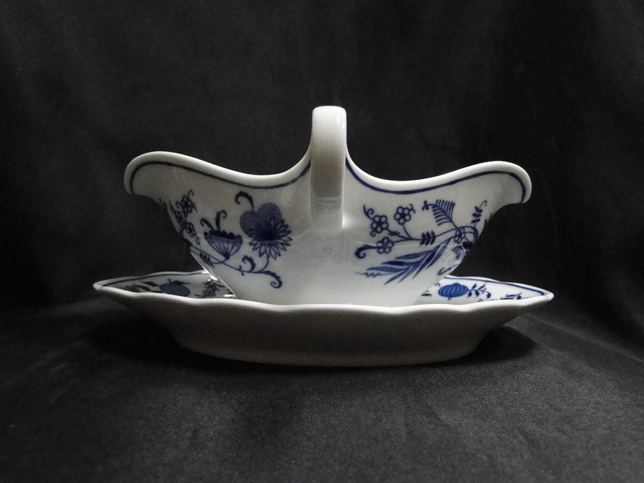 Schaller / Winterling Bavaria Blue Onion: Gravy Boat w/ Attached Underplate