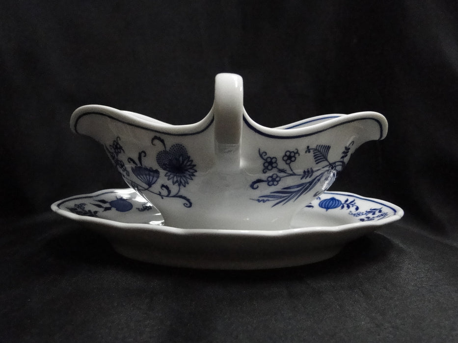 Schaller / Winterling Bavaria Blue Onion: Gravy Boat w/ Attached Underplate