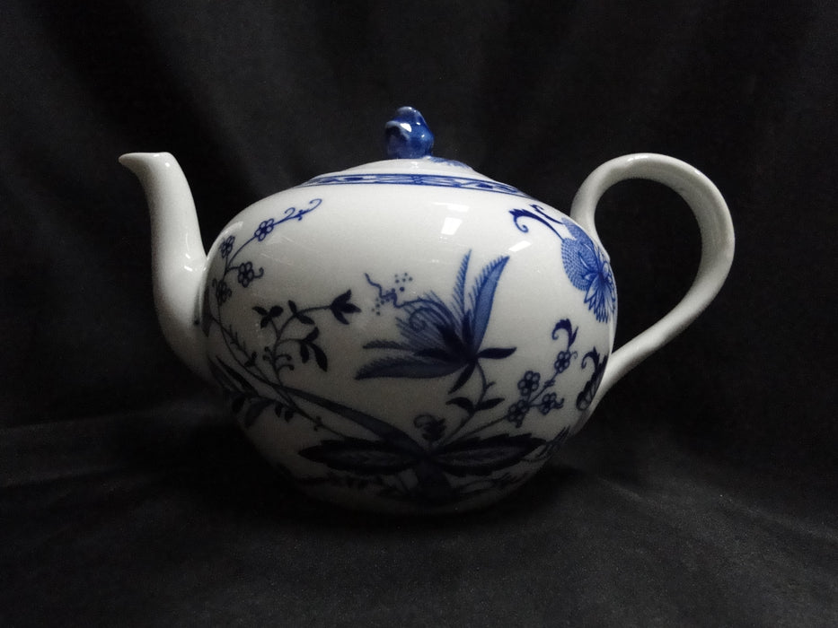 Schaller / Winterling Bavaria Blue Onion: Teapot & Lid, 5 1/4" Tall